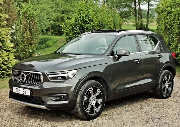 Volvo XC 40 cena 116800 przebieg: 122000, rok produkcji 2019 z Świdnica małe 742